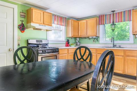 512 Foreman St SE, Lowell, MI 49331 photo 5