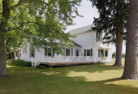 701 110th Ave, Plainwell, MI 49080 photo 1
