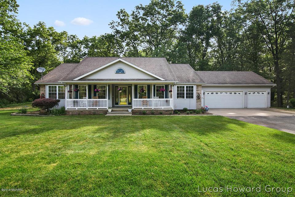  7699 Raven Ridge Dr SE, Caledonia, MI 49316 photo 1