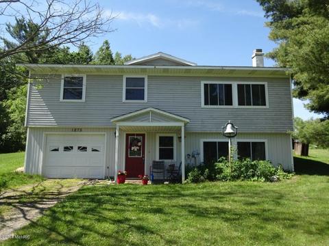 1275 N Luce, White Cloud, MI 49349 photo 2