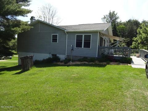 1275 N Luce, White Cloud, MI 49349 photo 6