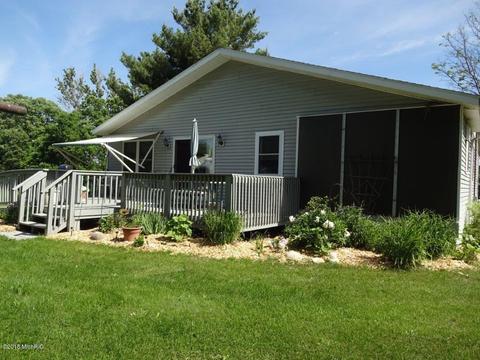 1275 N Luce, White Cloud, MI 49349 photo 9