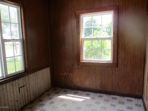 233 State St, Bronson, MI 49028 photo 6
