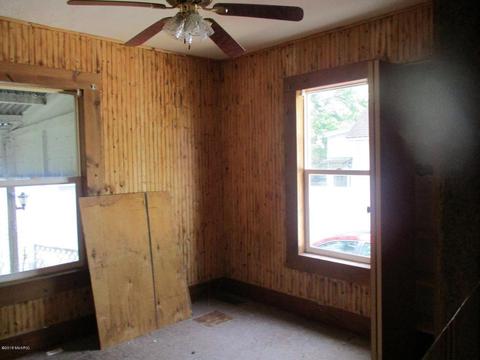 233 State St, Bronson, MI 49028 photo 5