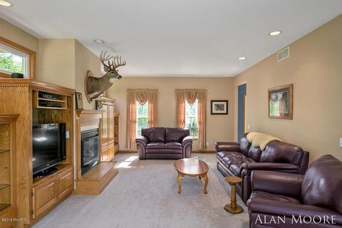 4875 Ashley Ave NE, Belding, MI 48809 photo 10