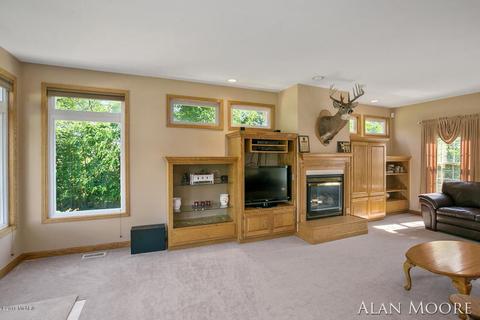 4875 Ashley Ave NE, Belding, MI 48809 photo 11