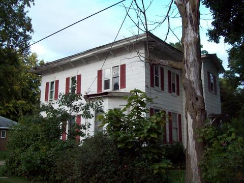 411 E Division St, Dowagiac, MI 49047 photo 2