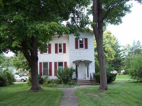 411 E Division St, Dowagiac, MI 49047 photo 1