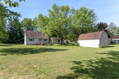 1233 103rd Ave, Plainwell, MI 49080 photo 2
