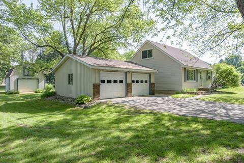 1233 103rd Ave, Plainwell, MI 49080 photo 1
