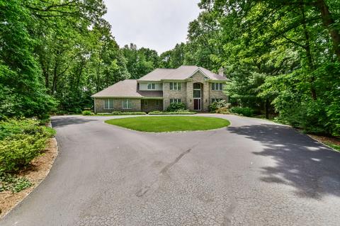 5380 Forest Bend Dr SE, Ada, MI 49301 photo 1