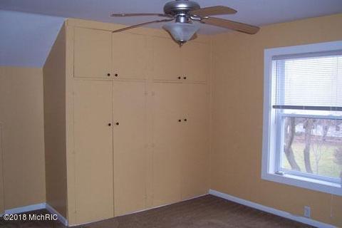 417 Spring St, Big Rapids, MI 49307 photo 4