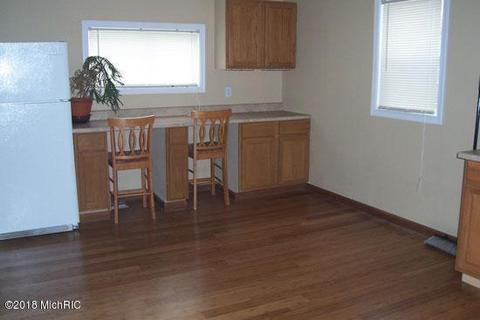 417 Spring St, Big Rapids, MI 49307 photo 7