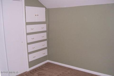 417 Spring St, Big Rapids, MI 49307 photo 5