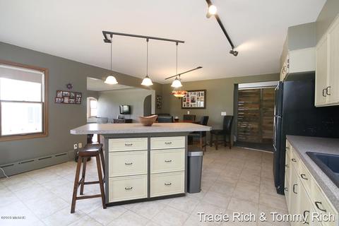 4586 E 120th St, Grant, MI 49327 photo 15