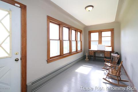 4586 E 120th St, Grant, MI 49327 photo 4