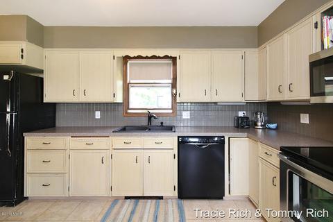 4586 E 120th St, Grant, MI 49327 photo 13