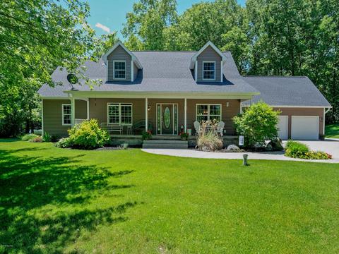 6575 W B Ave, Plainwell, MI 49080 photo 1