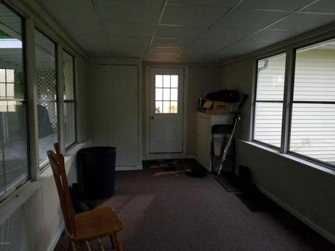 711 Park St, Belding, MI 48809 photo 7