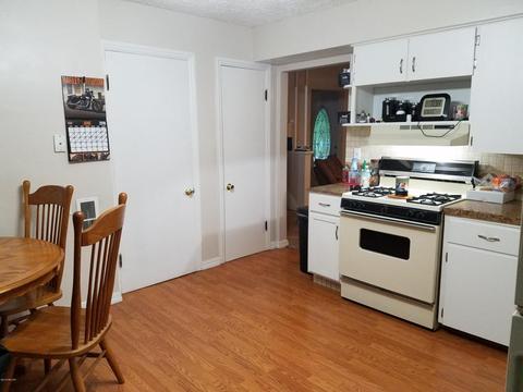 711 Park St, Belding, MI 48809 photo 8