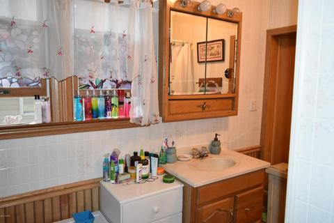 220 E State St, Colon, MI 49040 photo 19