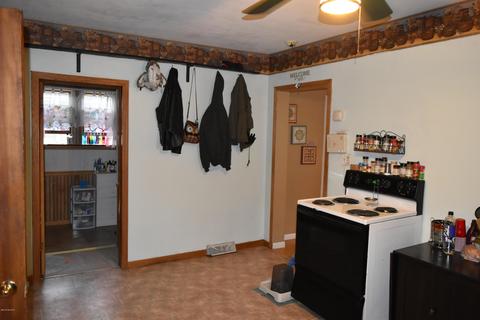 220 E State St, Colon, MI 49040 photo 17