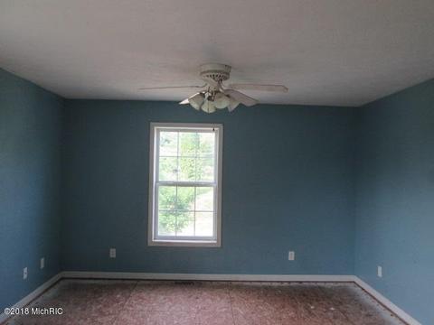 322 N Bridge St, Belding, MI 48809 photo 16