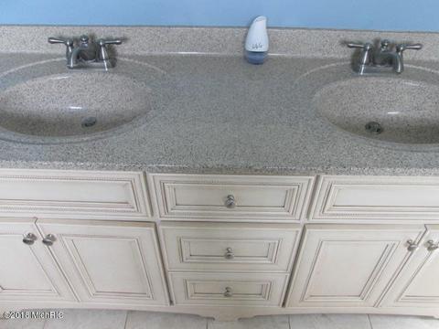 322 N Bridge St, Belding, MI 48809 photo 27