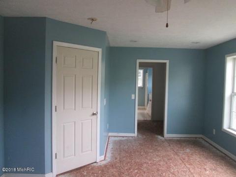 322 N Bridge St, Belding, MI 48809 photo 17