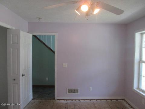 322 N Bridge St, Belding, MI 48809 photo 14