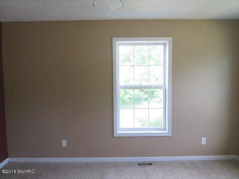 322 N Bridge St, Belding, MI 48809 photo 29