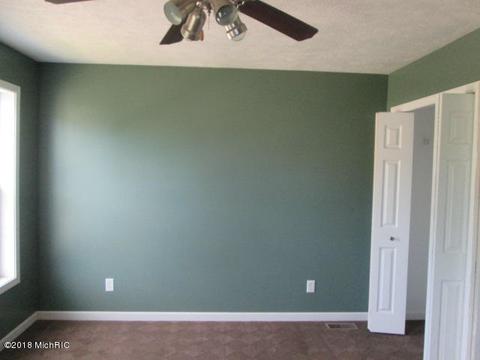 322 N Bridge St, Belding, MI 48809 photo 33