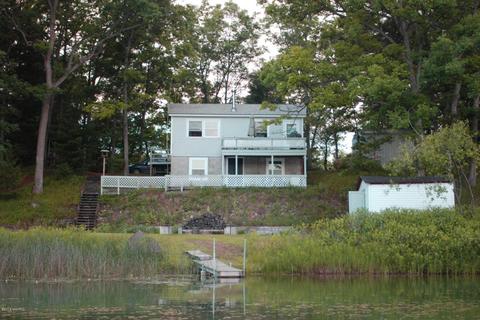 5908 S Hamlin Cir, Baldwin, MI 49304 photo 1