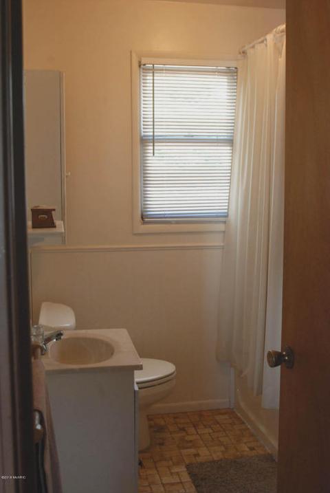 5908 S Hamlin Cir, Baldwin, MI 49304 photo 9