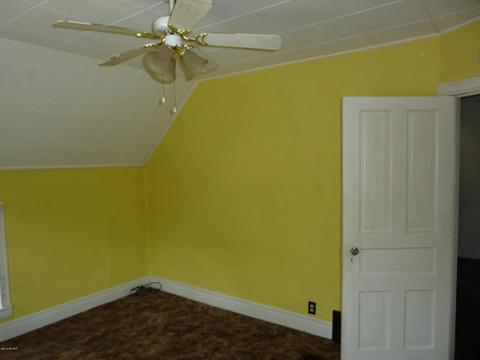 316 Leonard St, Belding, MI 48809 photo 8