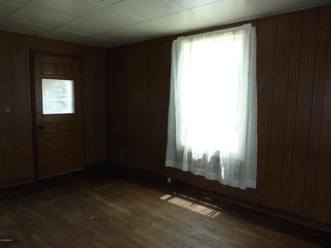 316 Leonard St, Belding, MI 48809 photo 7