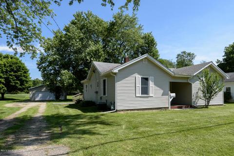 152 Second Ave, Plainwell, MI 49080 photo 1
