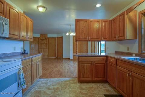 6056 Twentieth Ave, White Cloud, MI 49349 photo 9