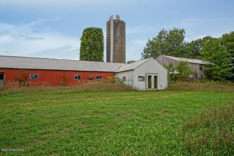 6056 Twentieth Ave, White Cloud, MI 49349 photo 3