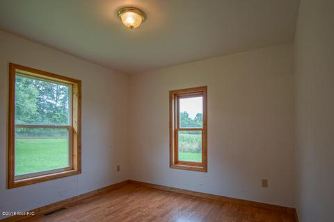6056 Twentieth Ave, White Cloud, MI 49349 photo 14