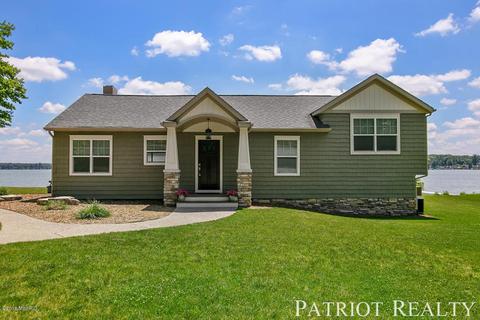 1134 E 88th St, Newaygo, MI 49337 photo 3