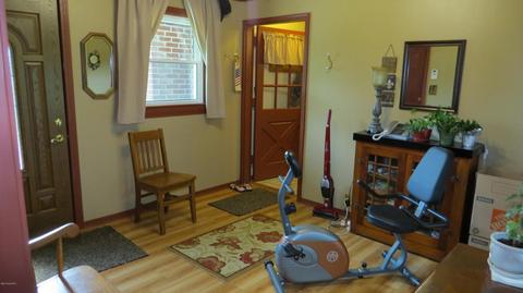 564 8th St, Plainwell, MI 49080 photo 8