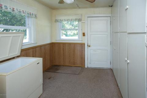 853 River Rd, Marshall, MI 49068 photo 3