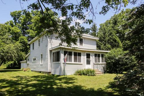 853 River Rd, Marshall, MI 49068 photo 2