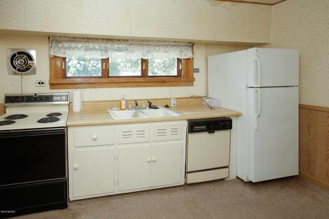 853 River Rd, Marshall, MI 49068 photo 5