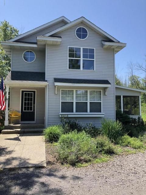 6914 3rd St, Douglas, MI 49406 photo 2