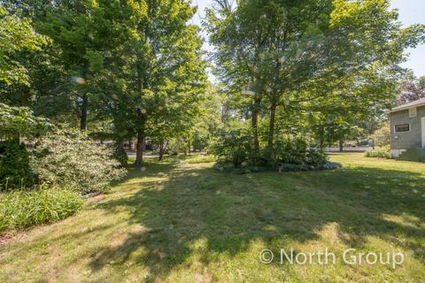 602 W Bridge St, Plainwell, MI 49080 photo 3