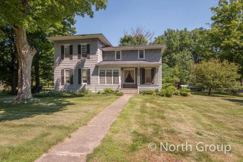 602 W Bridge St, Plainwell, MI 49080 photo 1