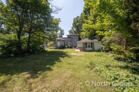 602 W Bridge St, Plainwell, MI 49080 photo 5