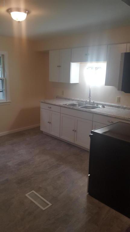 332 N 29th St, Springfield, MI 49015 photo 11